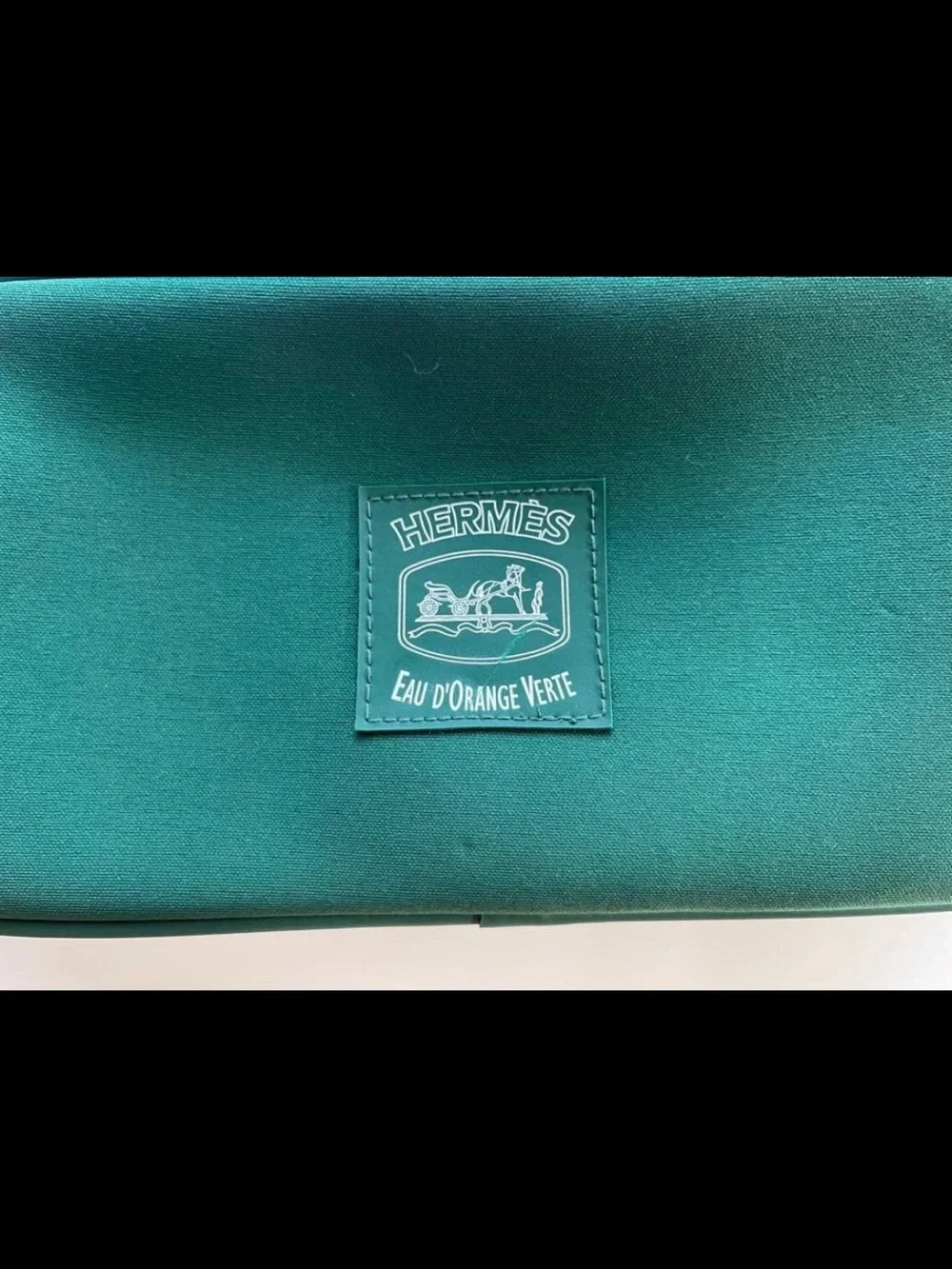 Hermes sleek toiletry